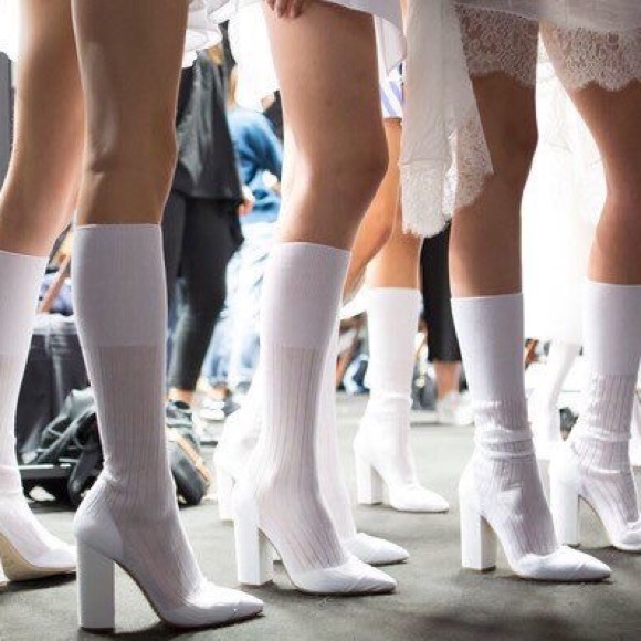 Meet your posher Vanessa!! - Picture 15 of 16